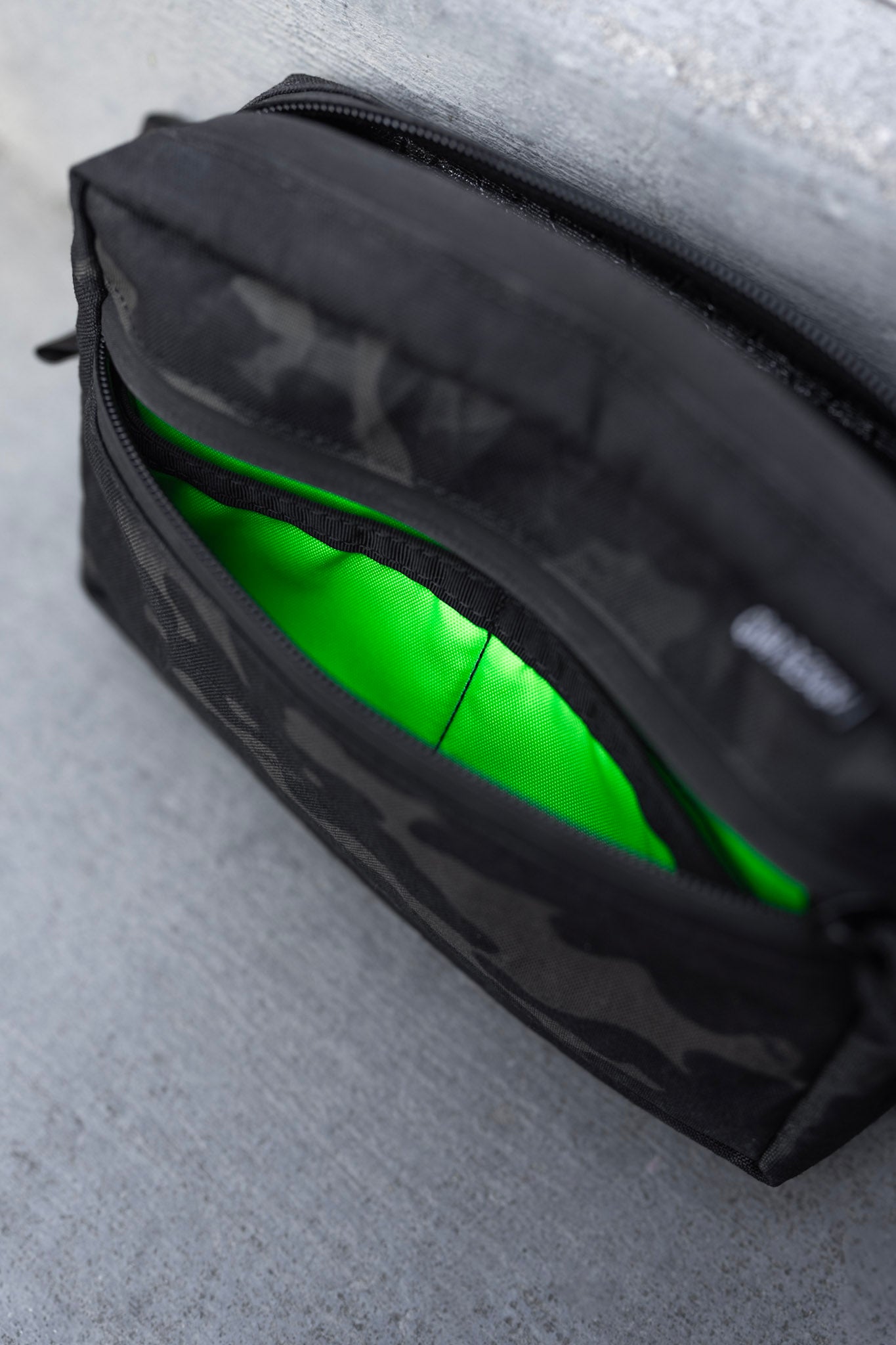 GWA Convertible Deluxe Alpha "Radioactive"